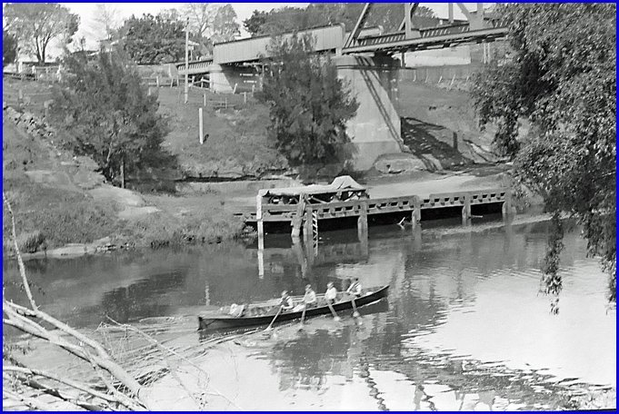 rowboat_crewhunter_river_morpeth_web.jpg